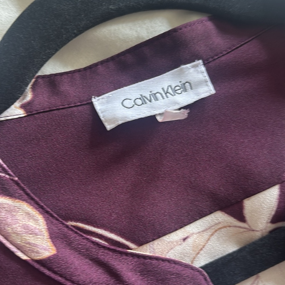 Calvin Klein Women's Floral Burgundy Blouse - Picture 5 of 6